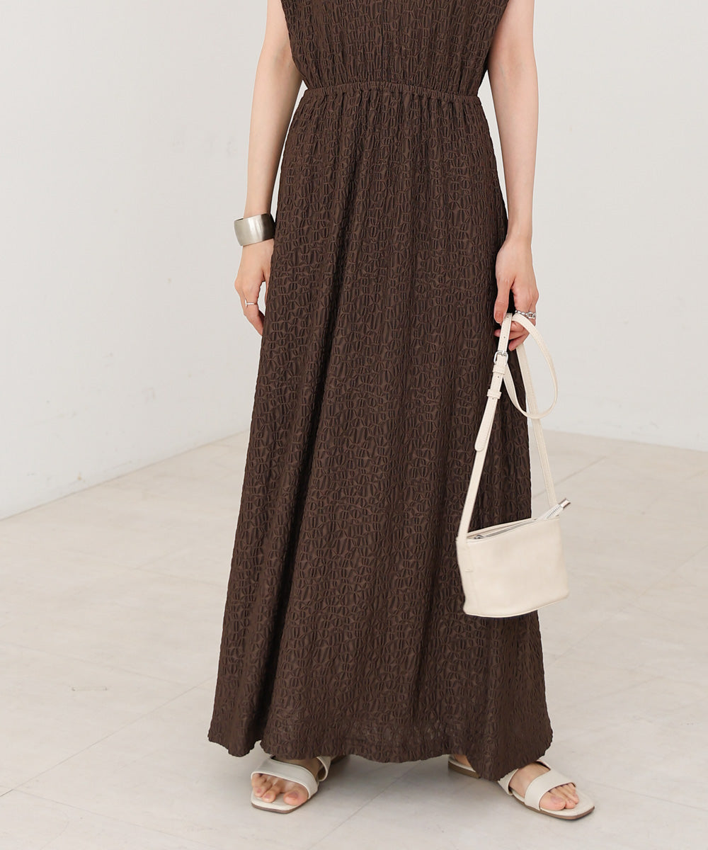 【選べる】【低身長向けサイズあり】前後２ＷＡＹウェーブ柄シュシュ付ワンピース・オールインワン