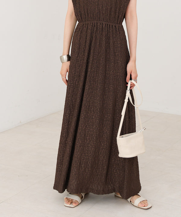 【選べる】【低身長向けサイズあり】前後２ＷＡＹウェーブ柄シュシュ付ワンピース・オールインワン