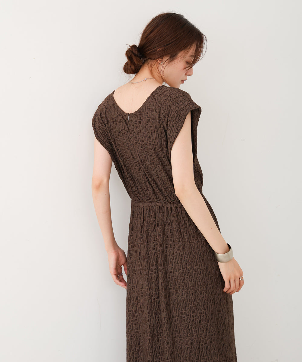 【選べる】【低身長向けサイズあり】前後２ＷＡＹウェーブ柄シュシュ付ワンピース・オールインワン