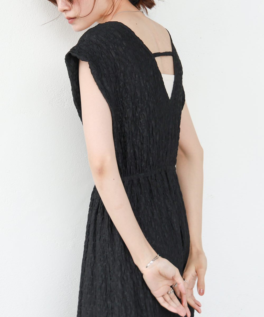 【選べる】【低身長向けサイズあり】前後２ＷＡＹウェーブ柄シュシュ付ワンピース・オールインワン