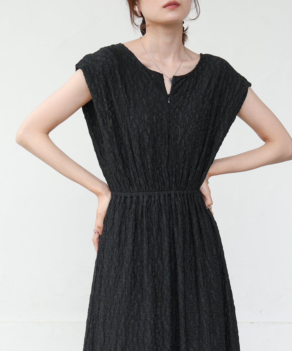 【選べる】【低身長向けサイズあり】前後２ＷＡＹウェーブ柄シュシュ付ワンピース・オールインワン