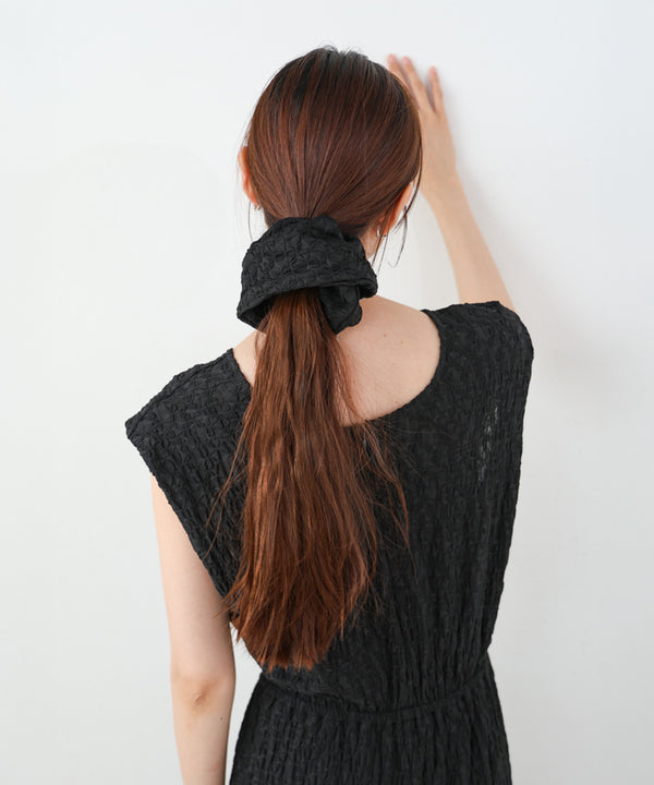 【選べる】【低身長向けサイズあり】前後２ＷＡＹウェーブ柄シュシュ付ワンピース・オールインワン