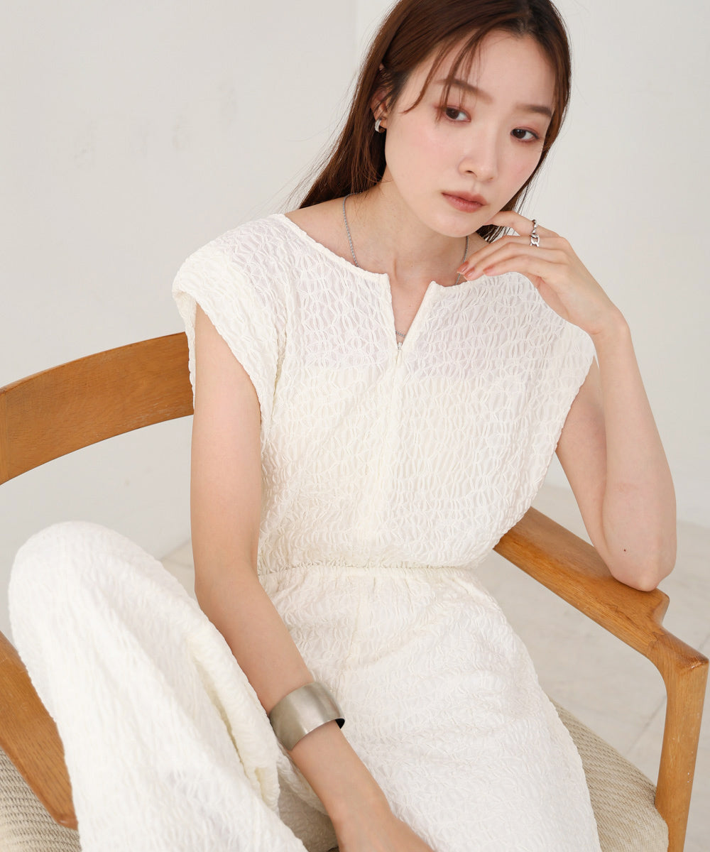 【選べる】【低身長向けサイズあり】前後２ＷＡＹウェーブ柄シュシュ付ワンピース・オールインワン