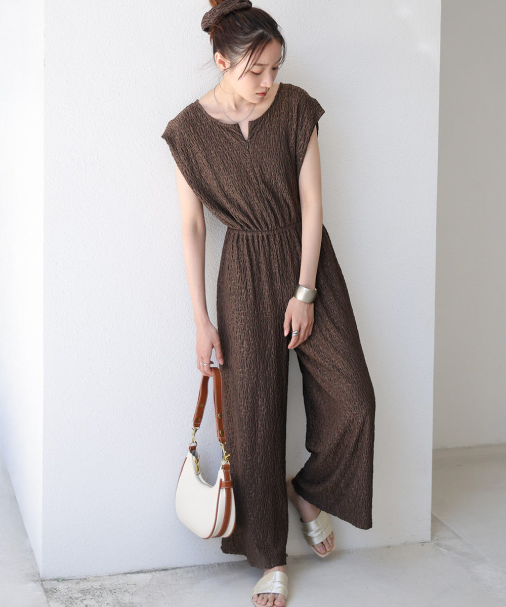 【選べる】【低身長向けサイズあり】前後２ＷＡＹウェーブ柄シュシュ付ワンピース・オールインワン