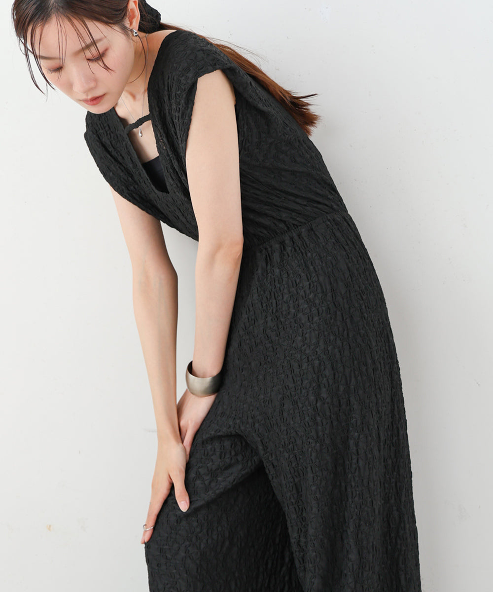 【選べる】【低身長向けサイズあり】前後２ＷＡＹウェーブ柄シュシュ付ワンピース・オールインワン