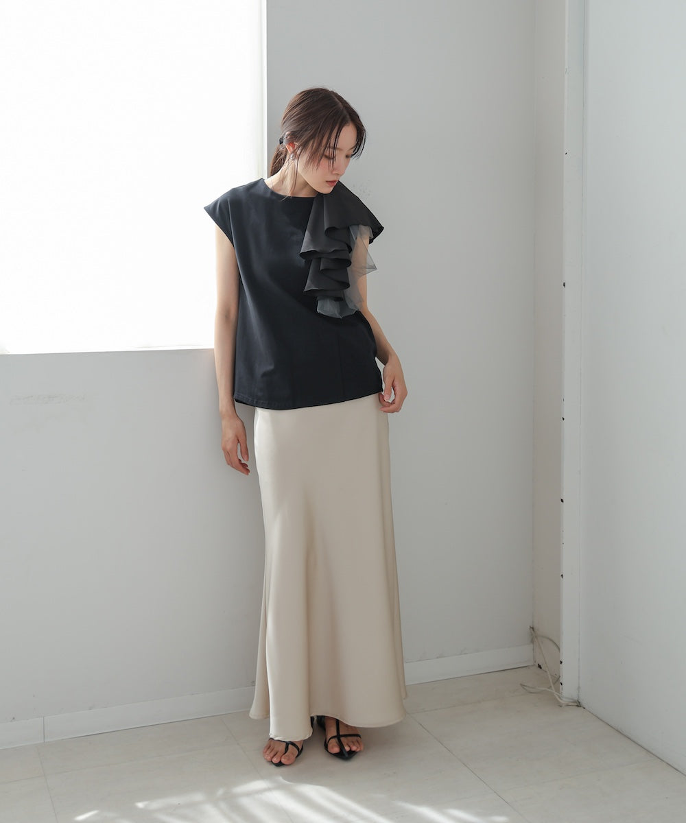 イレヘムラッフルデザインカットソー