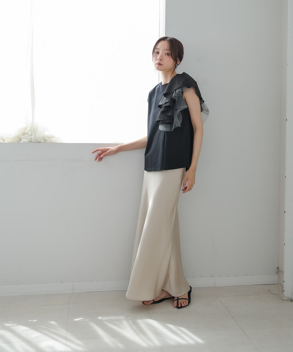 イレヘムラッフルデザインカットソー