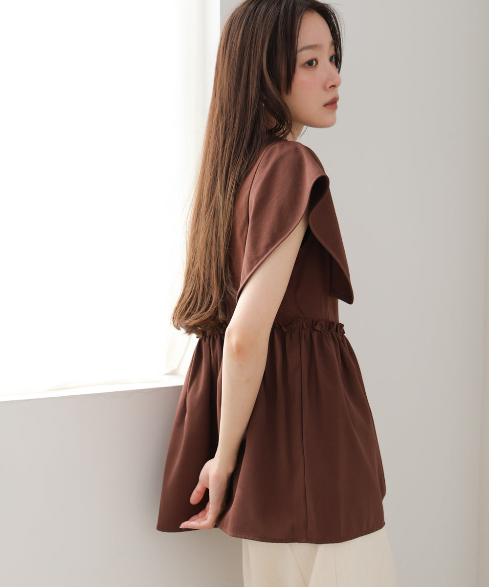 スクエアーショルダーペプラムトップス