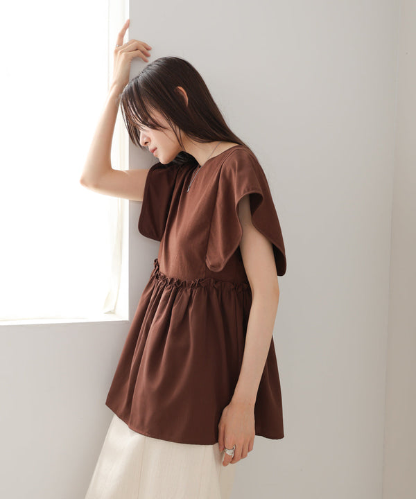 スクエアーショルダーペプラムトップス