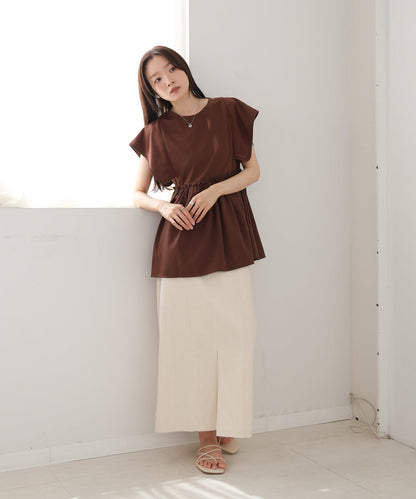 スクエアーショルダーペプラムトップス