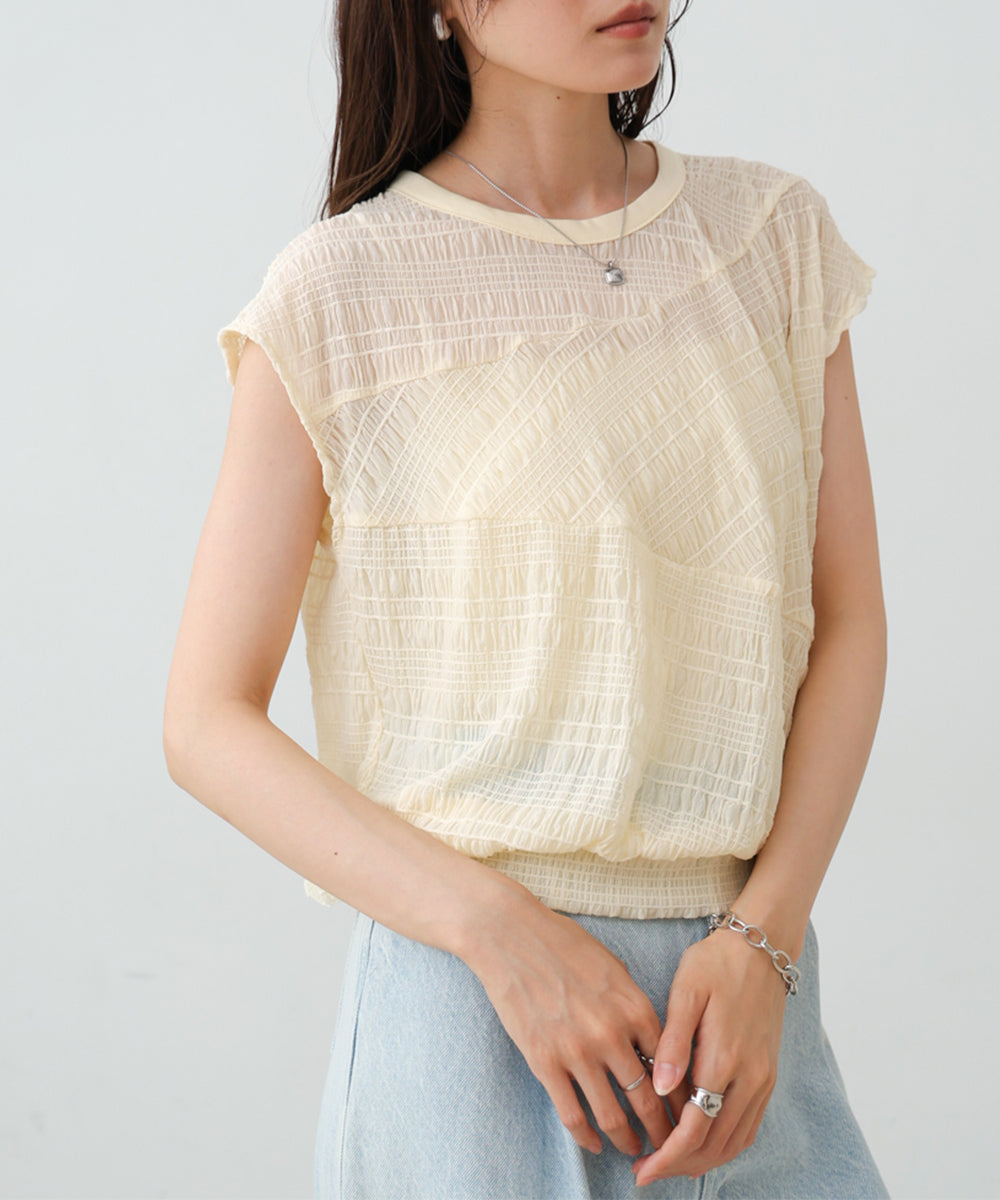 シャーリング切り替えトップス