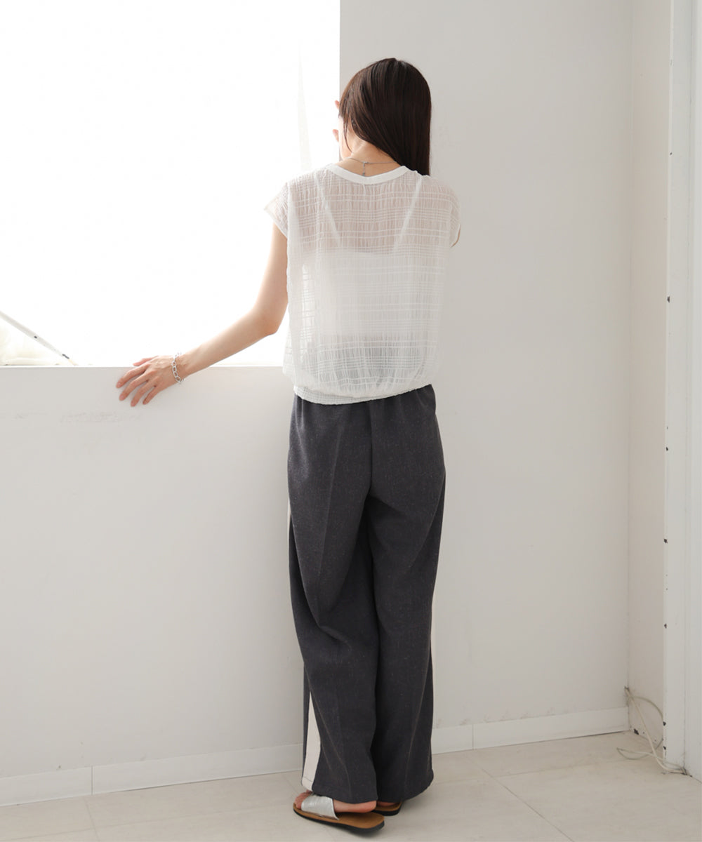 シャーリング切り替えトップス