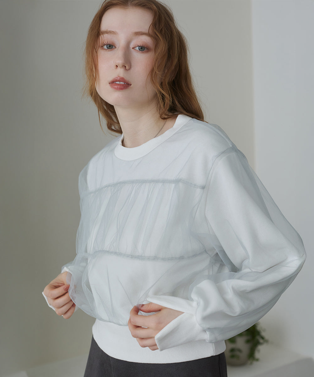 ショート丈チュールレイヤードスウェット