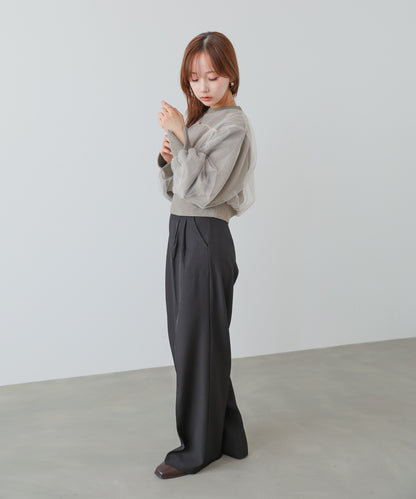 ショート丈チュールレイヤードスウェット