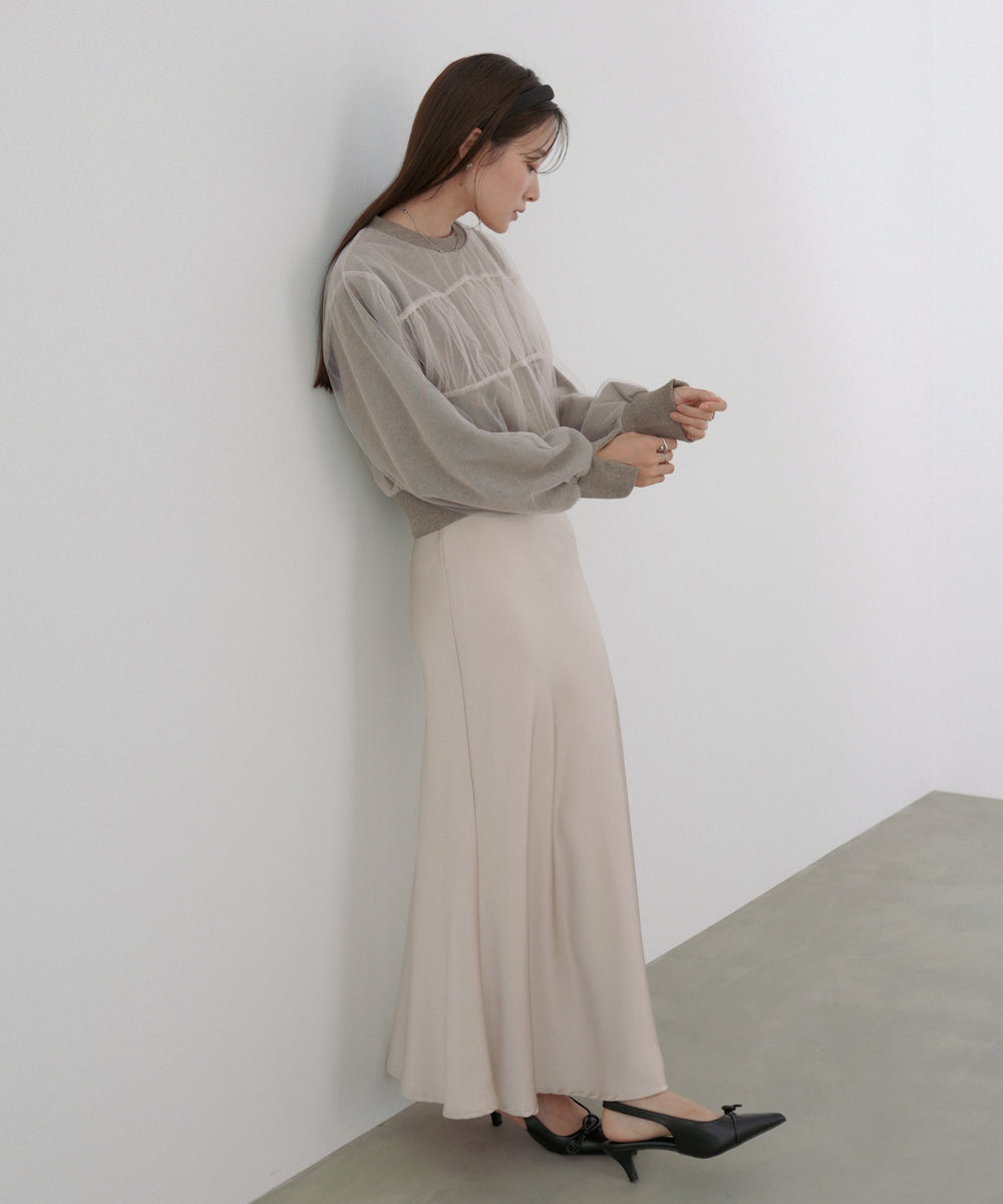 ショート丈チュールレイヤードスウェット