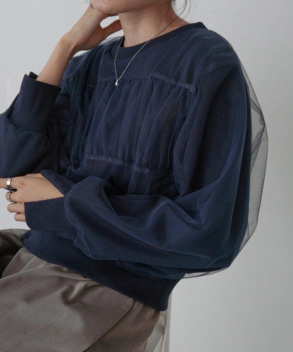 ショート丈チュールレイヤードスウェット