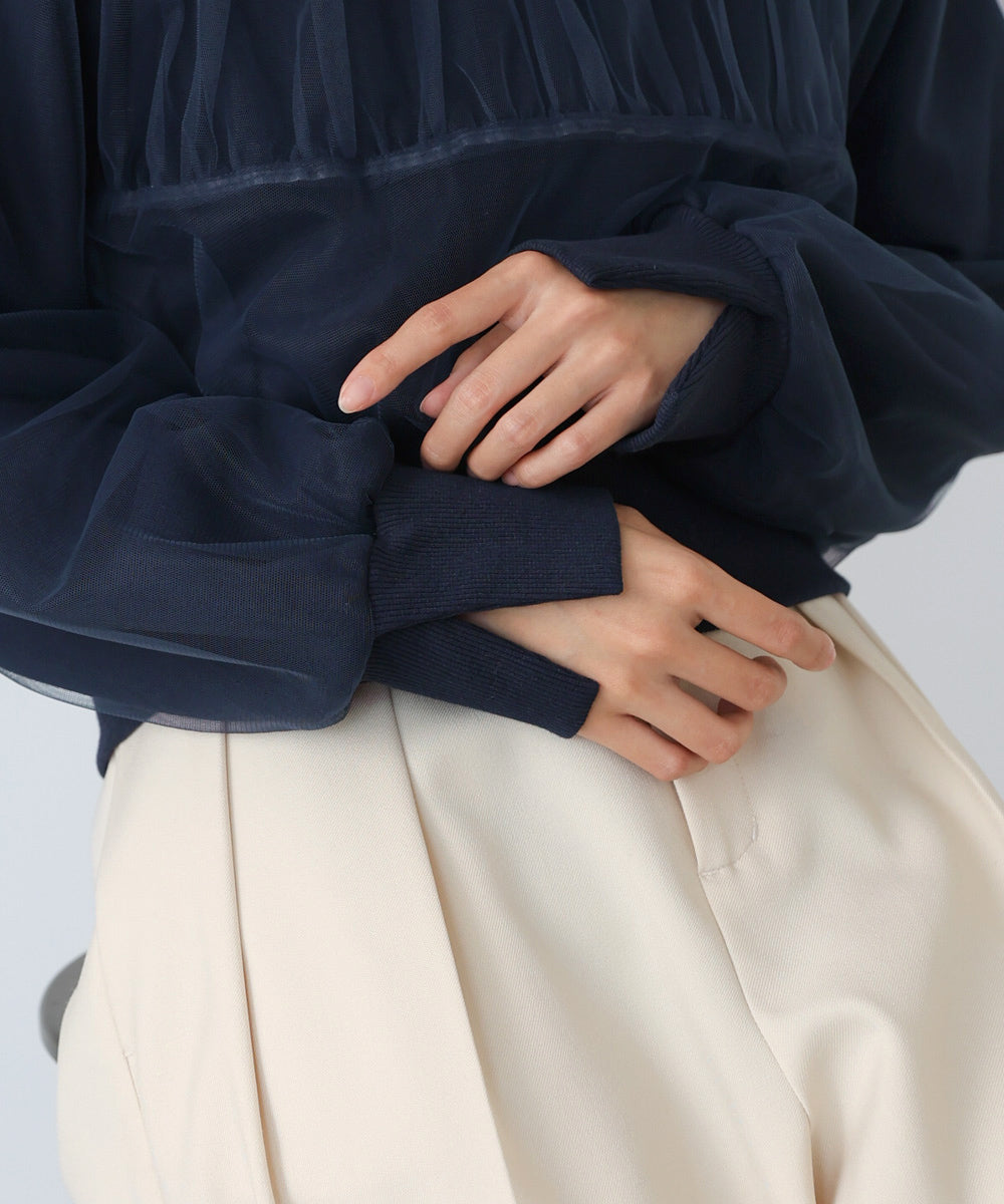 ショート丈チュールレイヤードスウェット