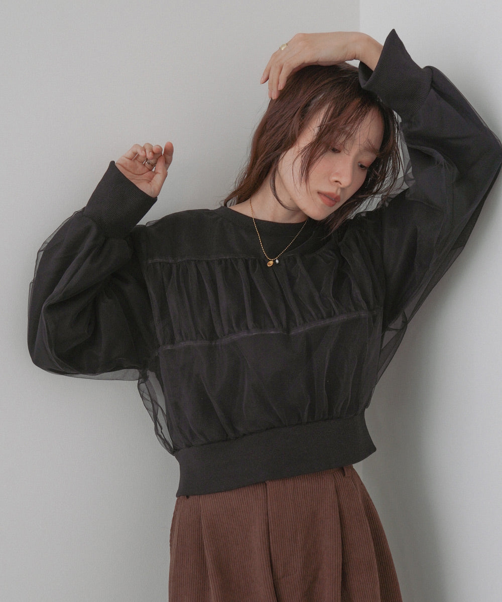 ショート丈チュールレイヤードスウェット