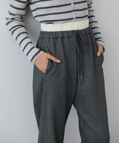 カーブシルエットスウェットパンツ