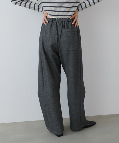 カーブシルエットスウェットパンツ