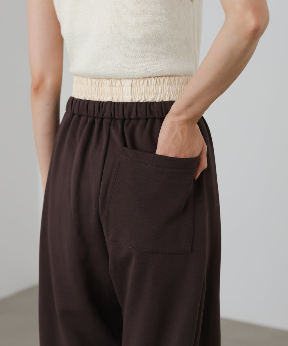 カーブシルエットスウェットパンツ