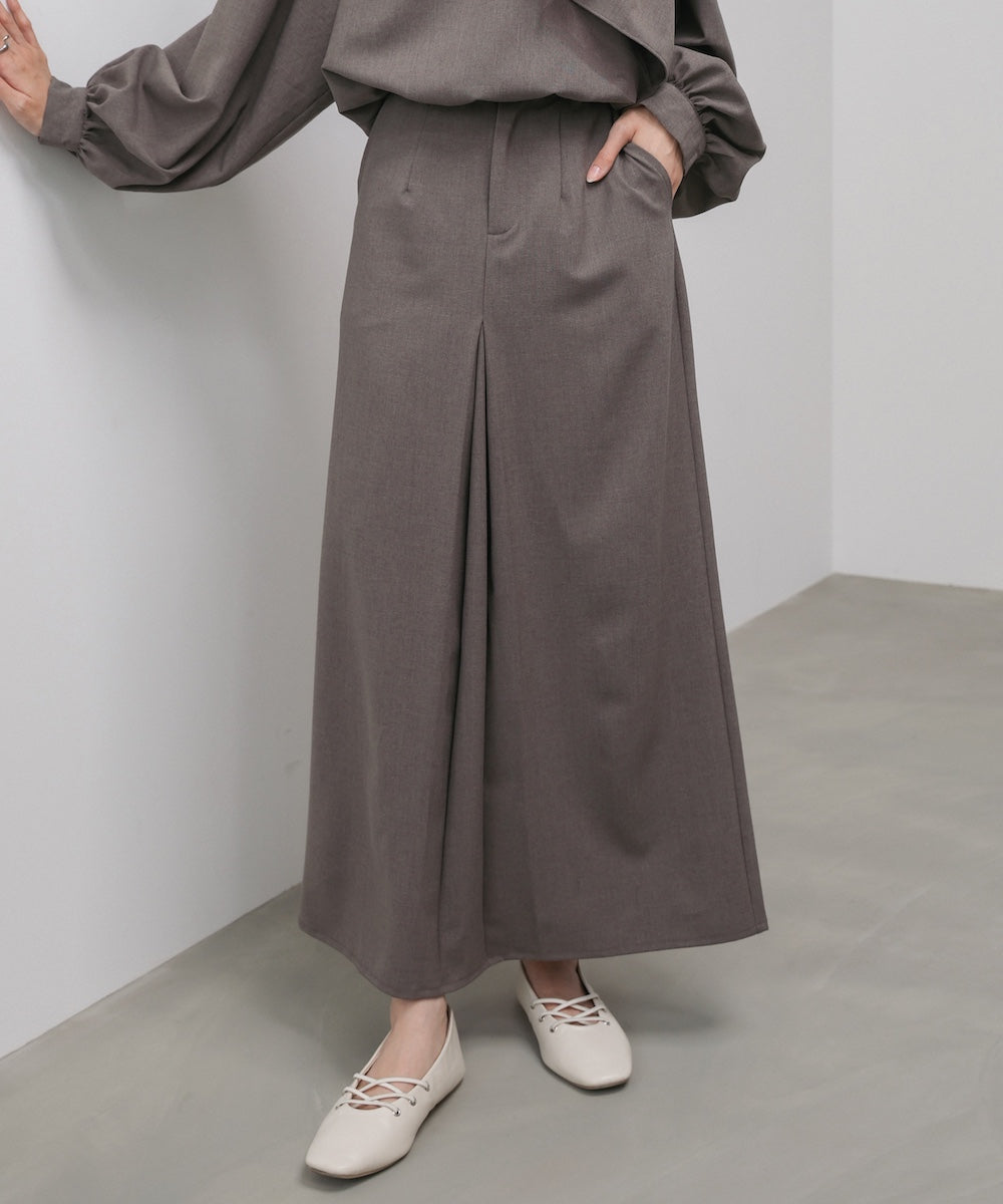 フロントタックＩラインスカート