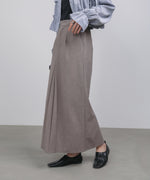 フロントタックＩラインスカート