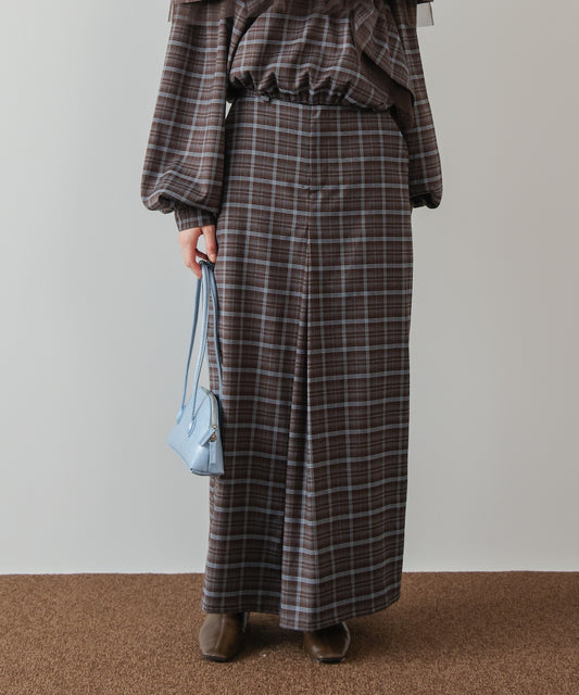 フロントタックIラインスカート