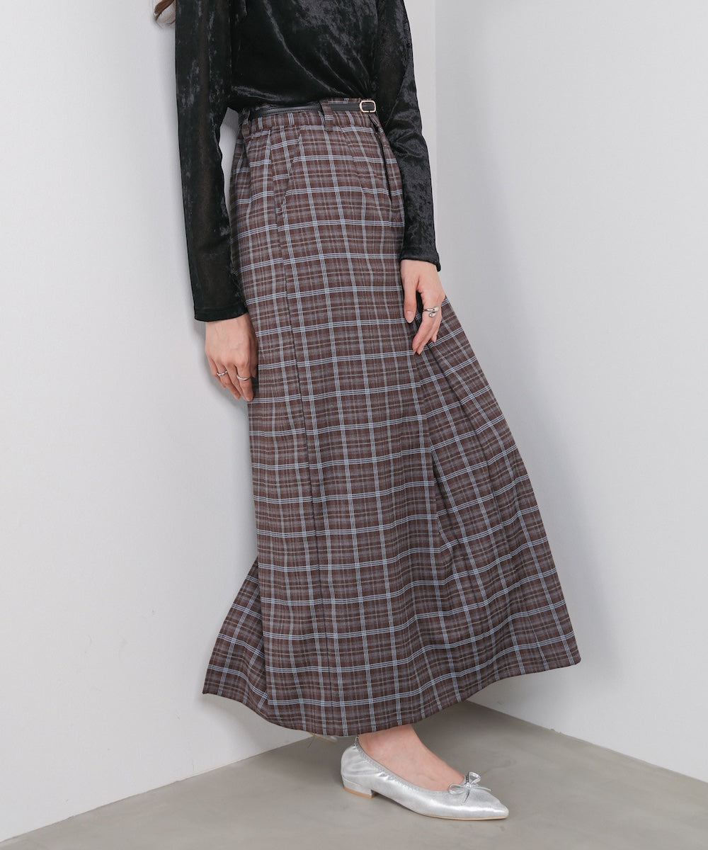 フロントタックＩラインスカート