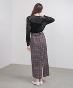 フロントタックＩラインスカート