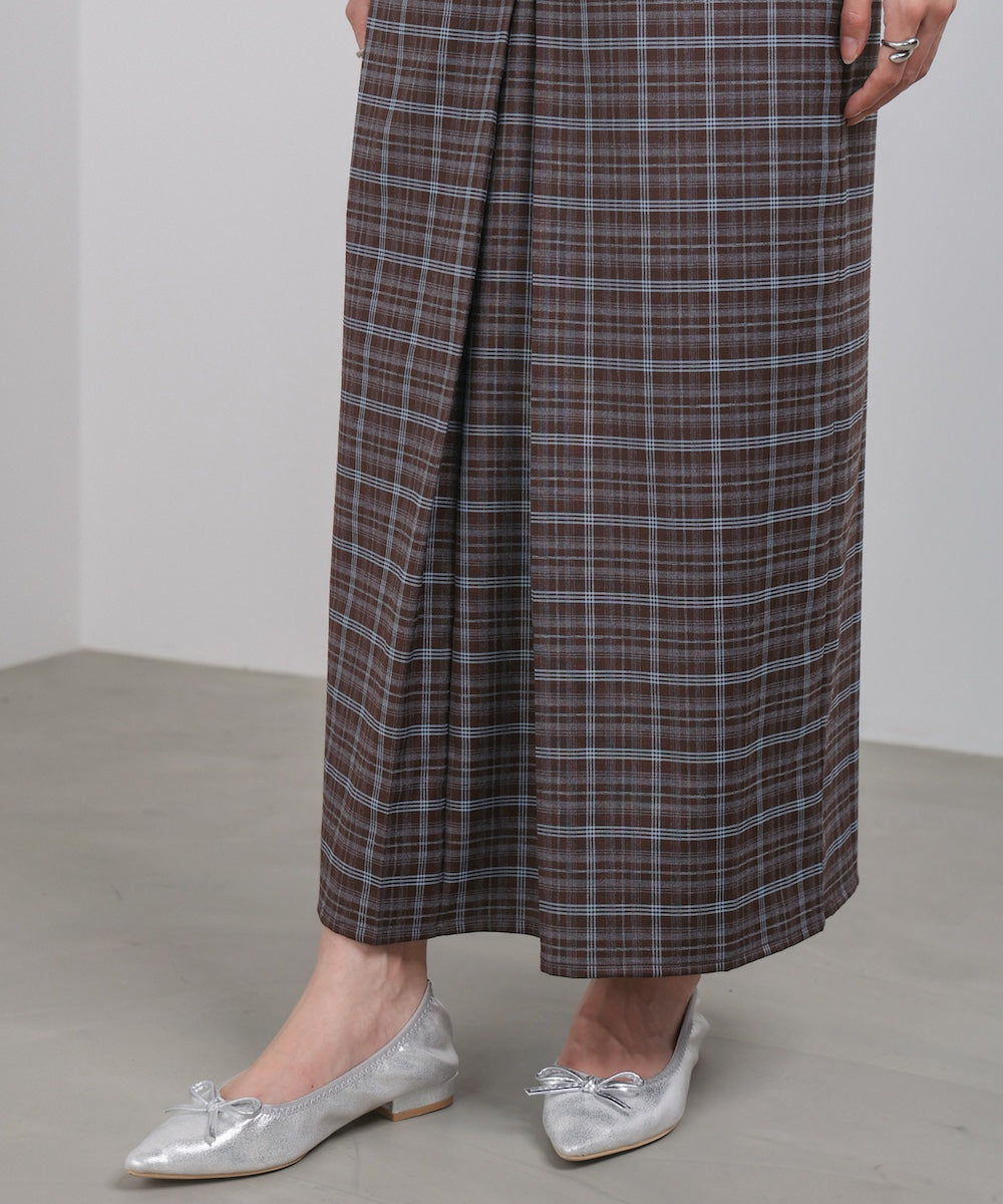 フロントタックＩラインスカート