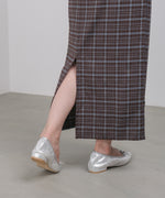 フロントタックＩラインスカート