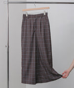 フロントタックＩラインスカート