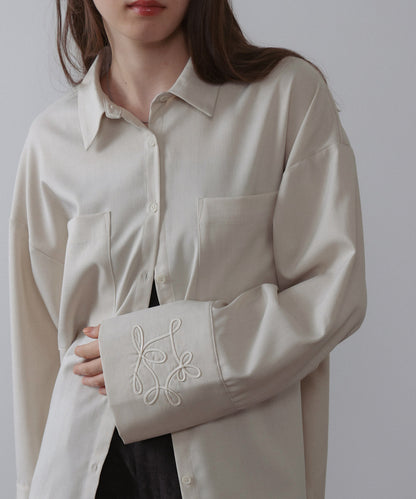 コード刺しゅうワイドカフスオーバーシャツ