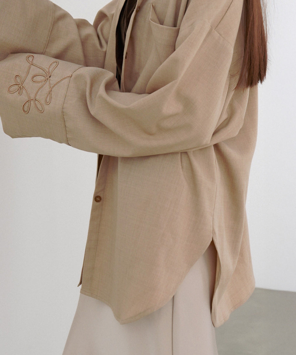 コード刺しゅうワイドカフスオーバーシャツ