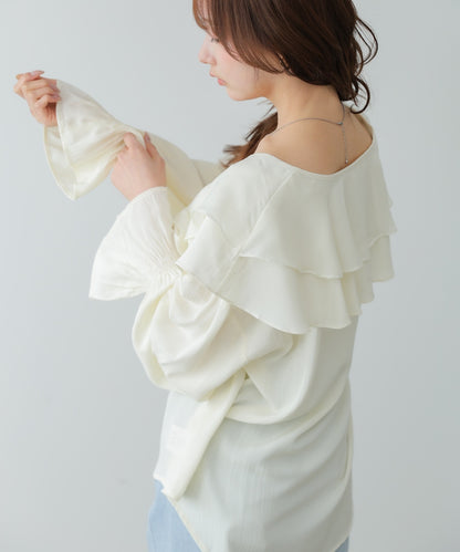 ダブルラッフルカラーブラウス