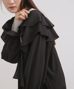 ダブルラッフルカラーブラウス