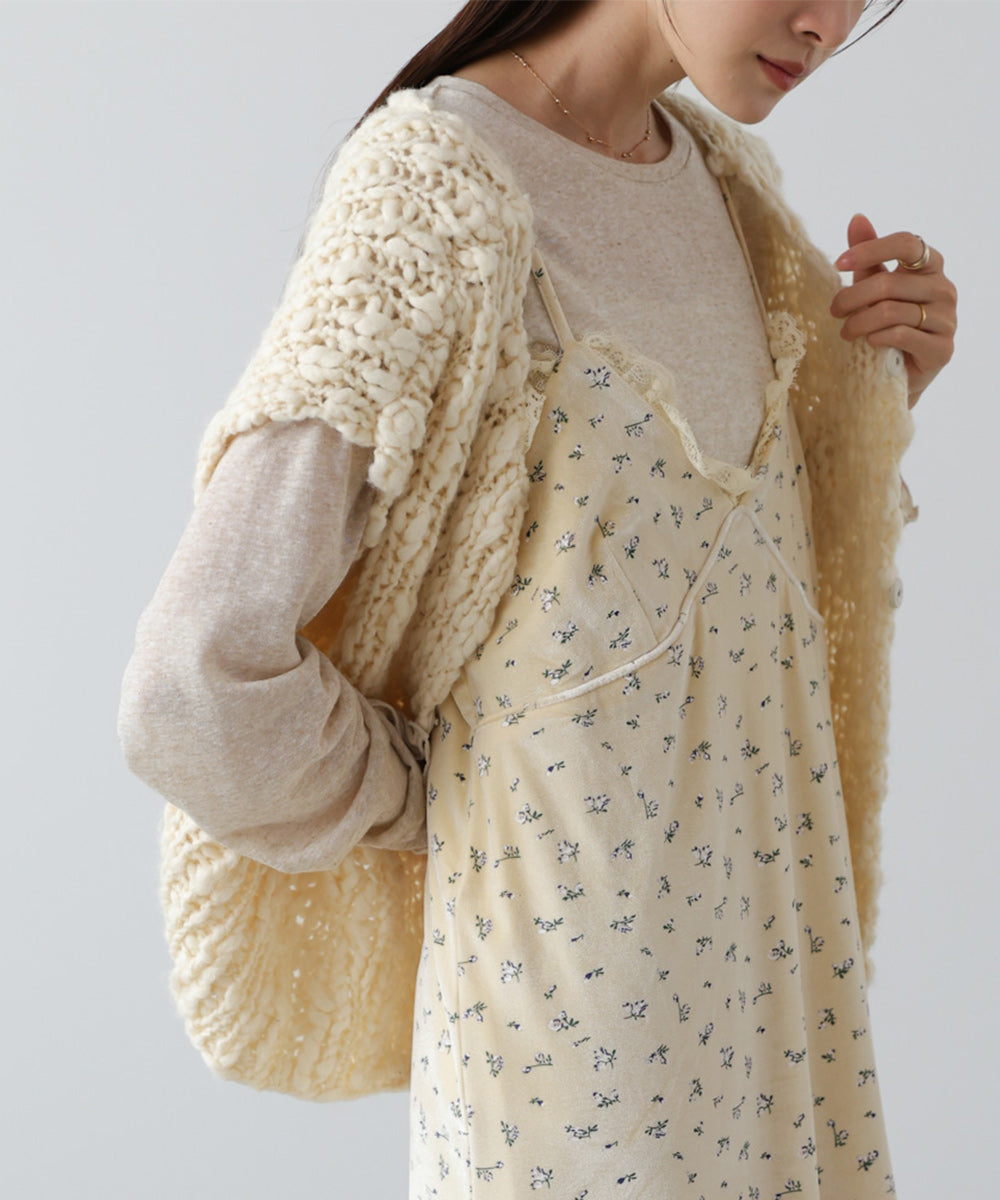 小花柄レース付きベロアキャミワンピース