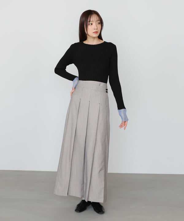 ピンストライプサイドプリーツスカート