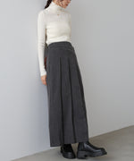 ピンストライプサイドプリーツスカート