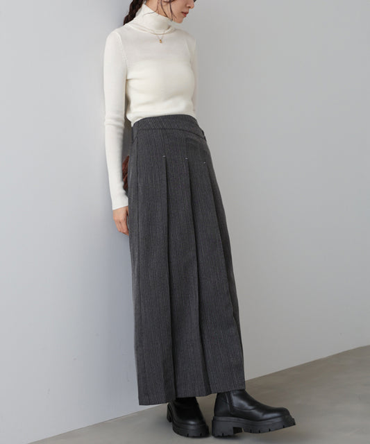 ピンストライプサイドプリーツスカート