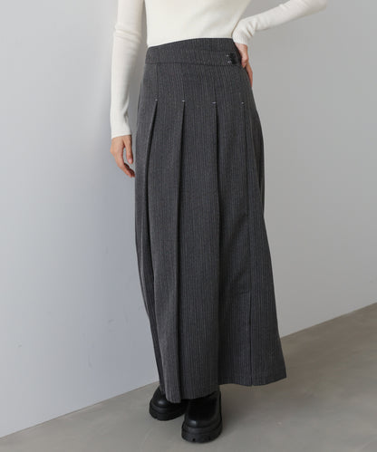 ピンストライプサイドプリーツスカート