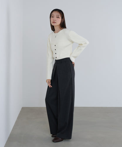 ビスチェライクニットトップス