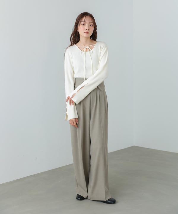 スリットニットトップス