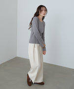 スリットニットトップス