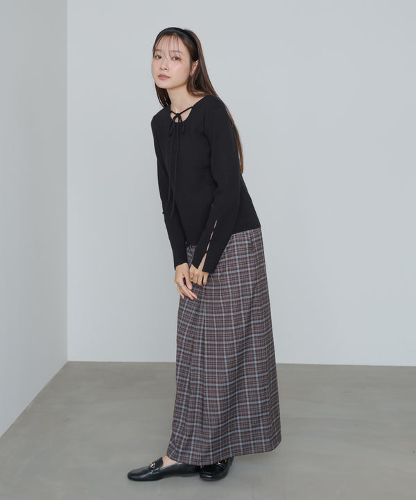 スリットニットトップス