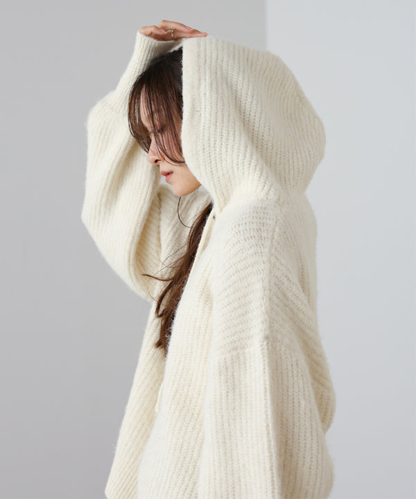 フーディーニットトップス