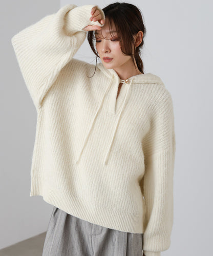 フーディーニットトップス