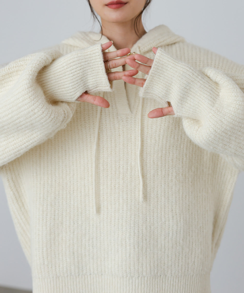 フーディーニットトップス