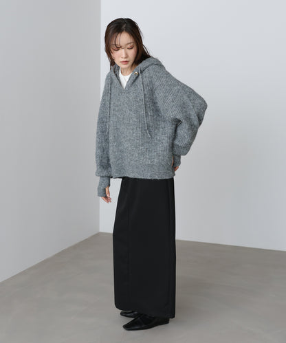 フーディーニットトップス